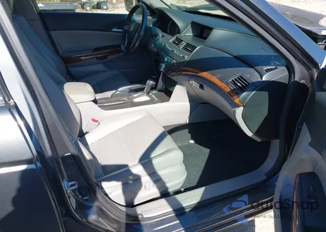 2011 Honda Accord 2.4 Ex-L из США, поврежденный, VIN 1HGCP2F82BA098853